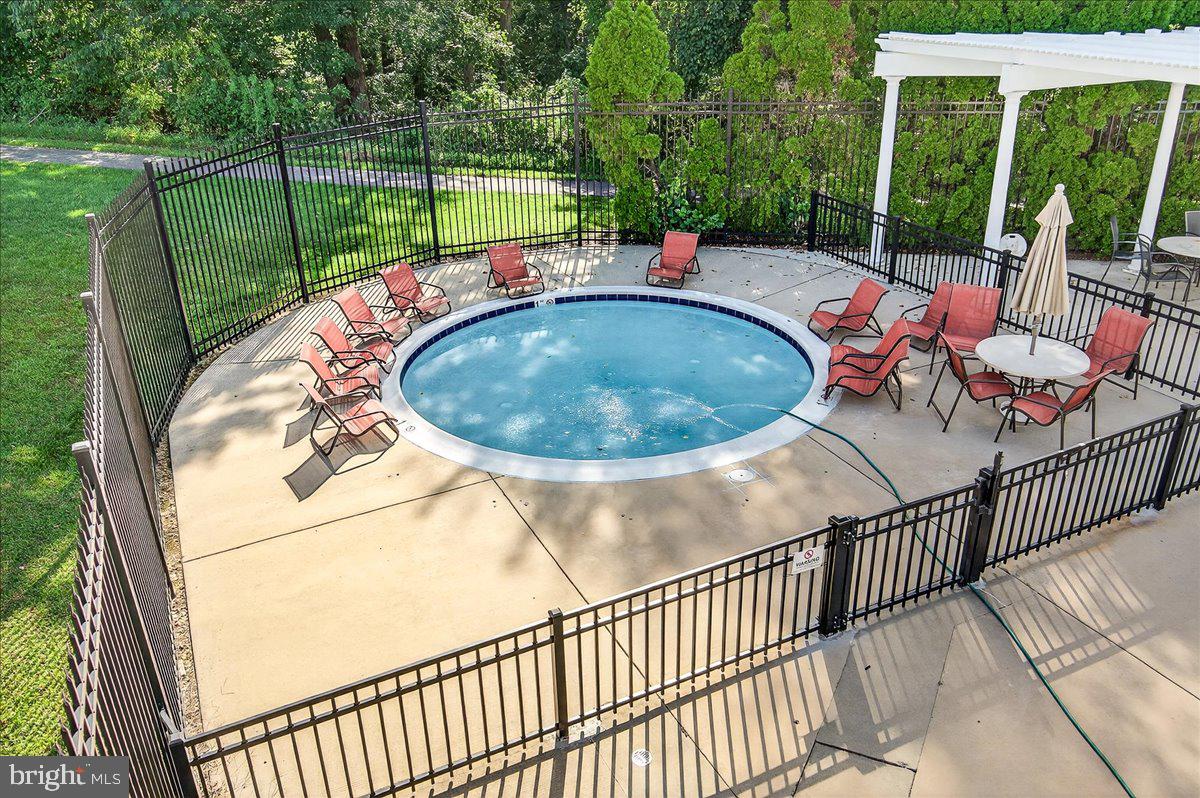 3073 LINDSEY COURT
