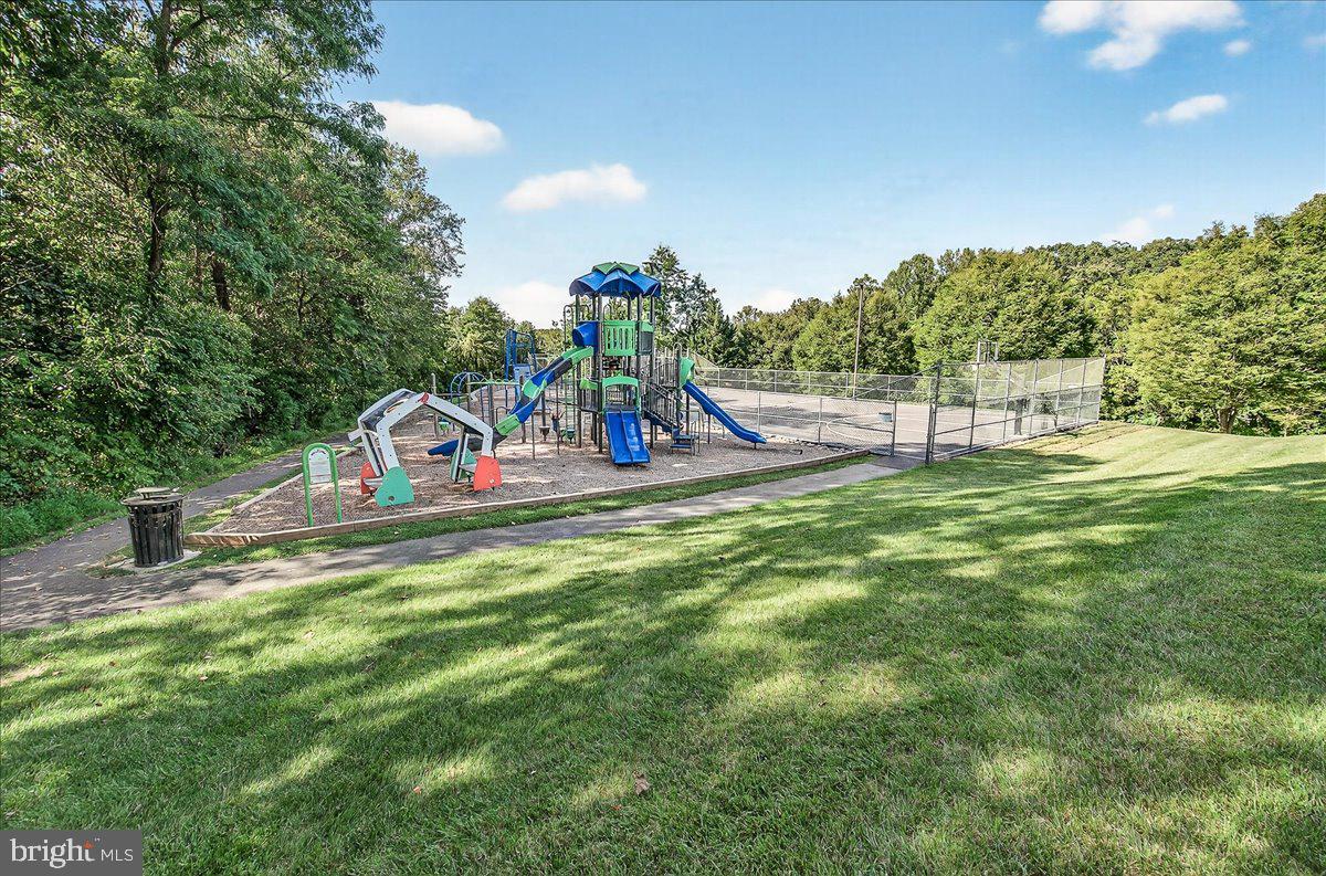 3073 LINDSEY COURT