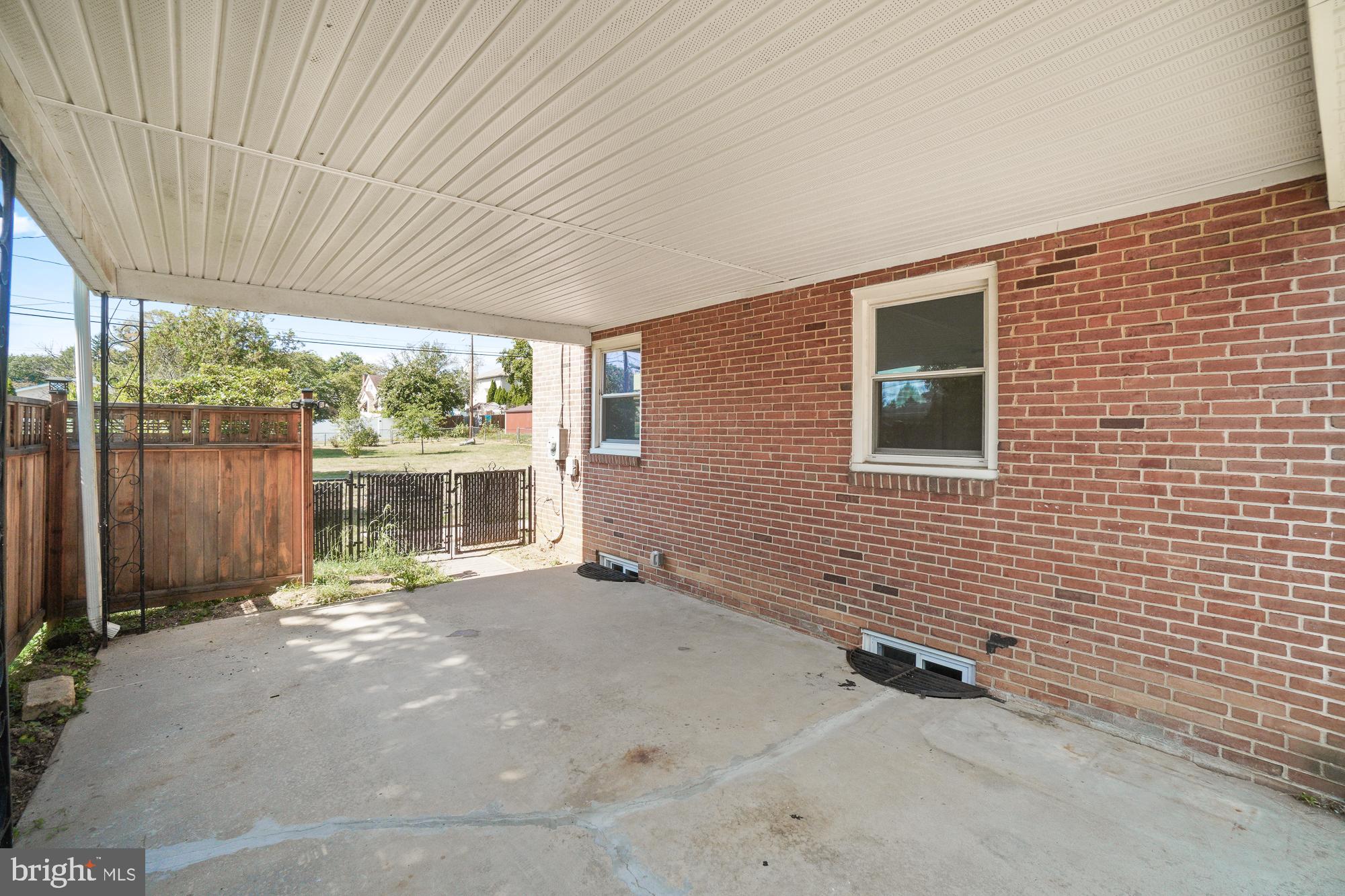 607 GRANT PLACE