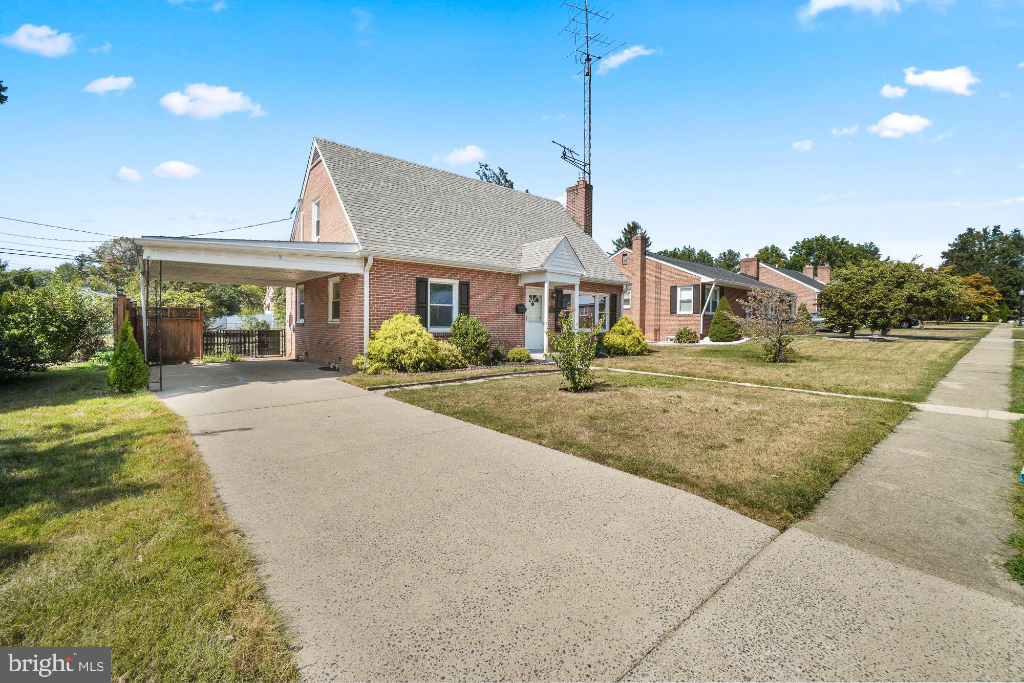 607 GRANT PLACE