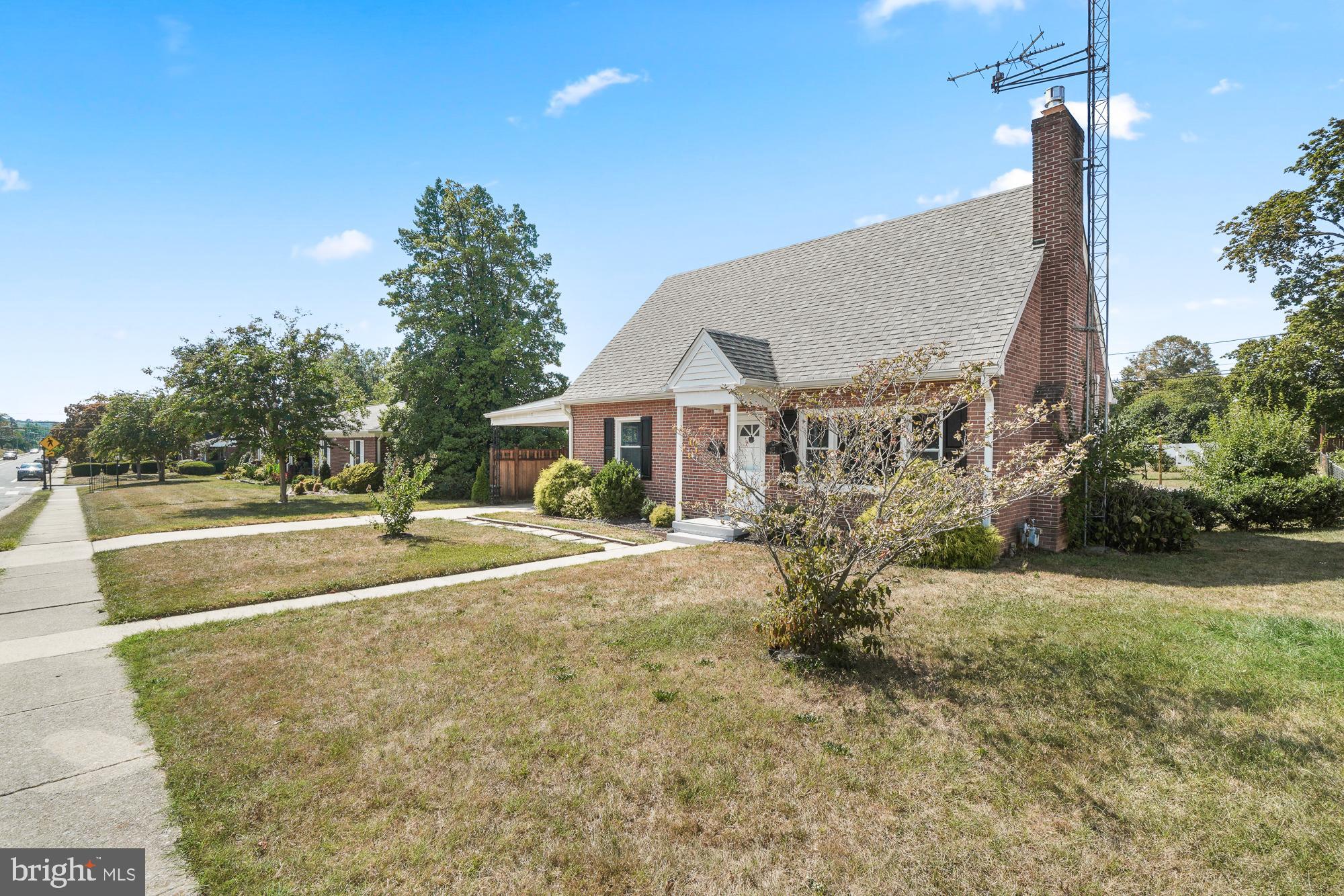 607 GRANT PLACE
