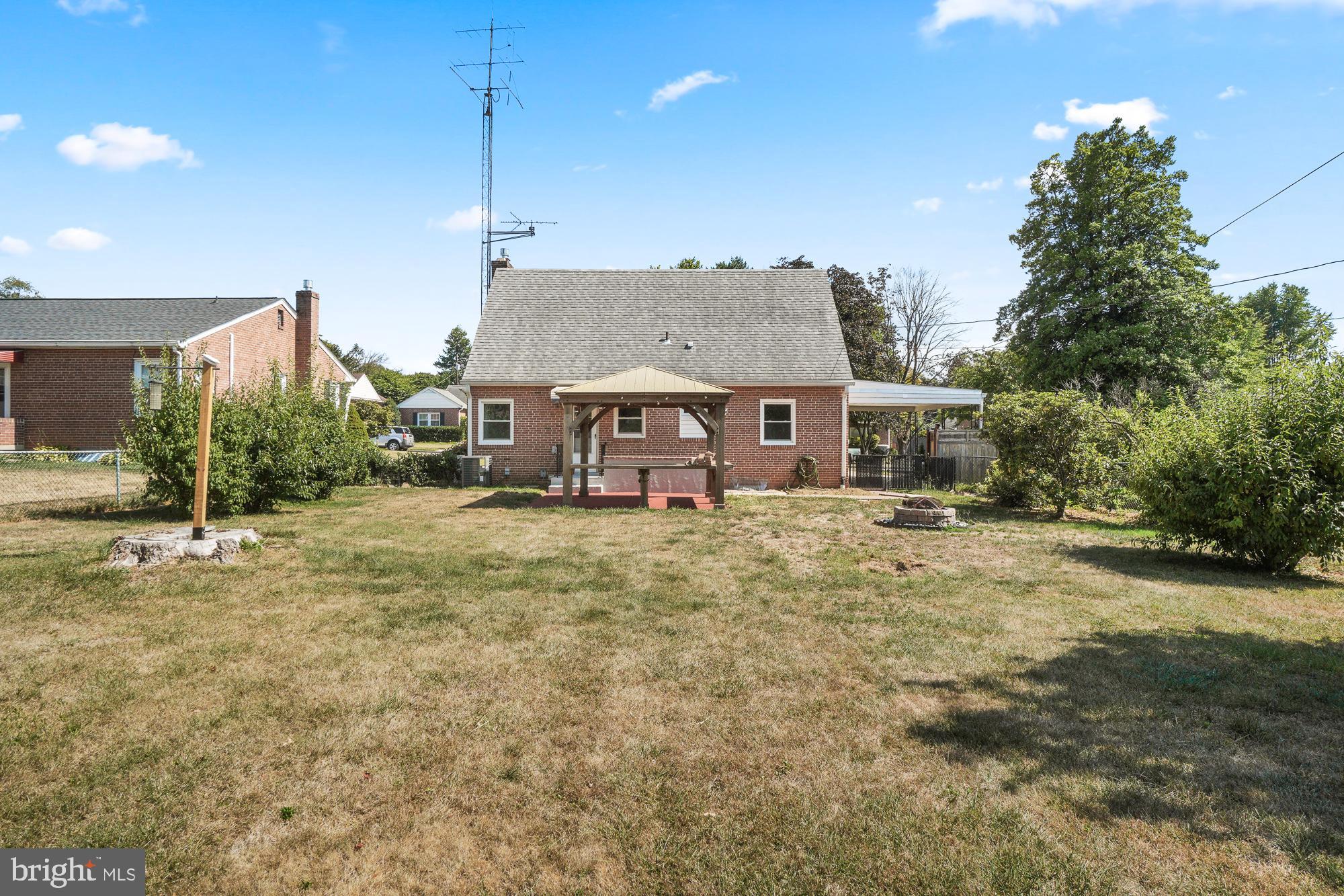 607 GRANT PLACE