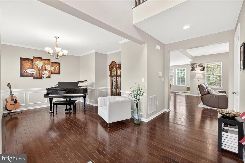 3614 MOLINE COURT