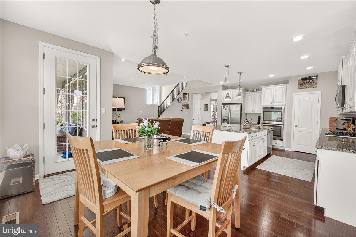 3614 MOLINE COURT