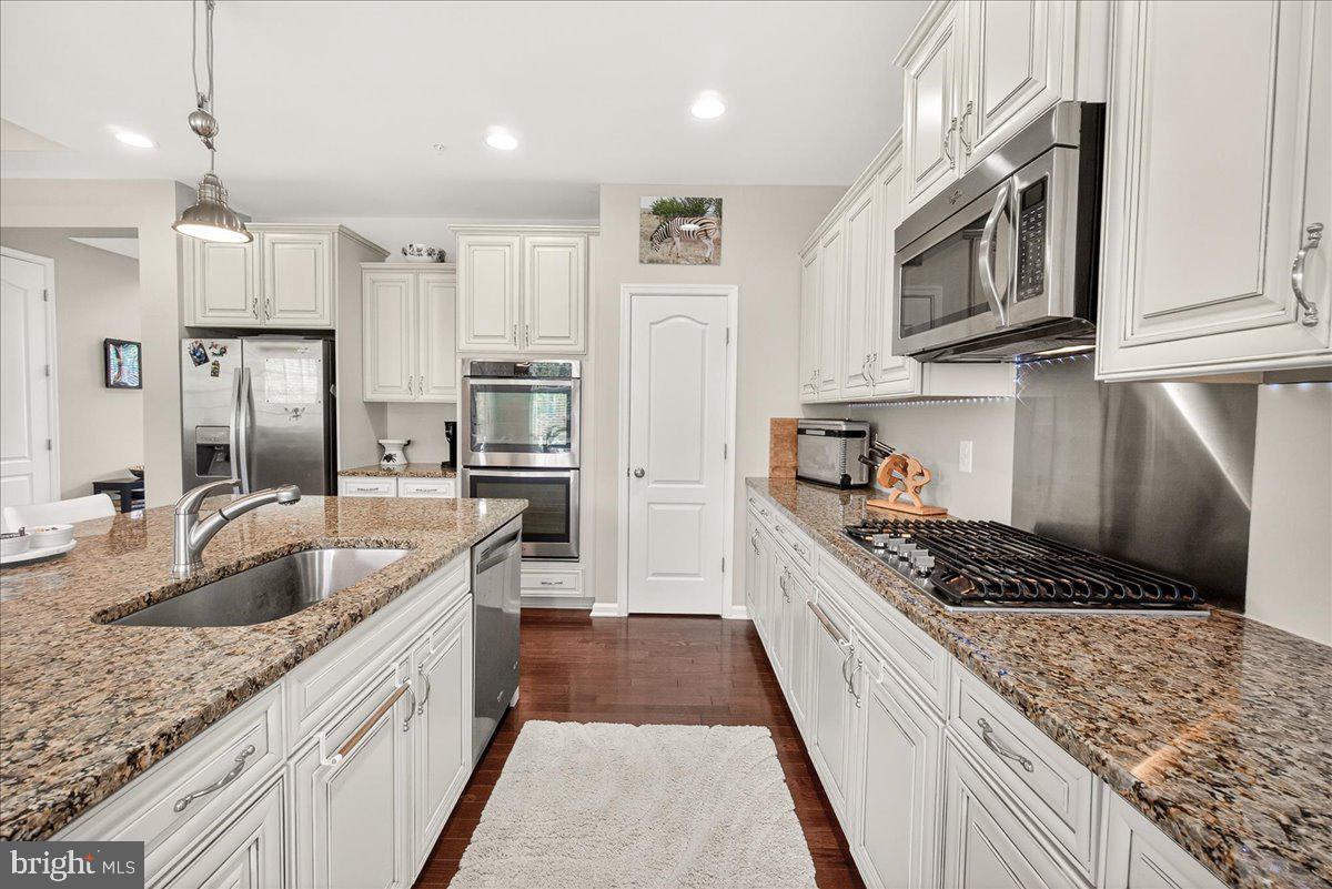 3614 MOLINE COURT