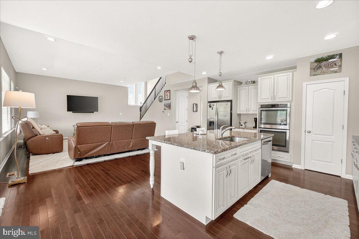 3614 MOLINE COURT