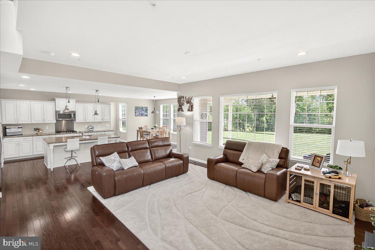 3614 MOLINE COURT