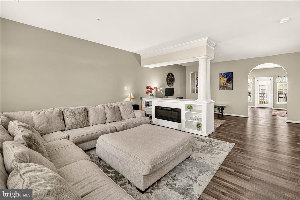 1794 POOLSIDE WAY Unit: 24-B