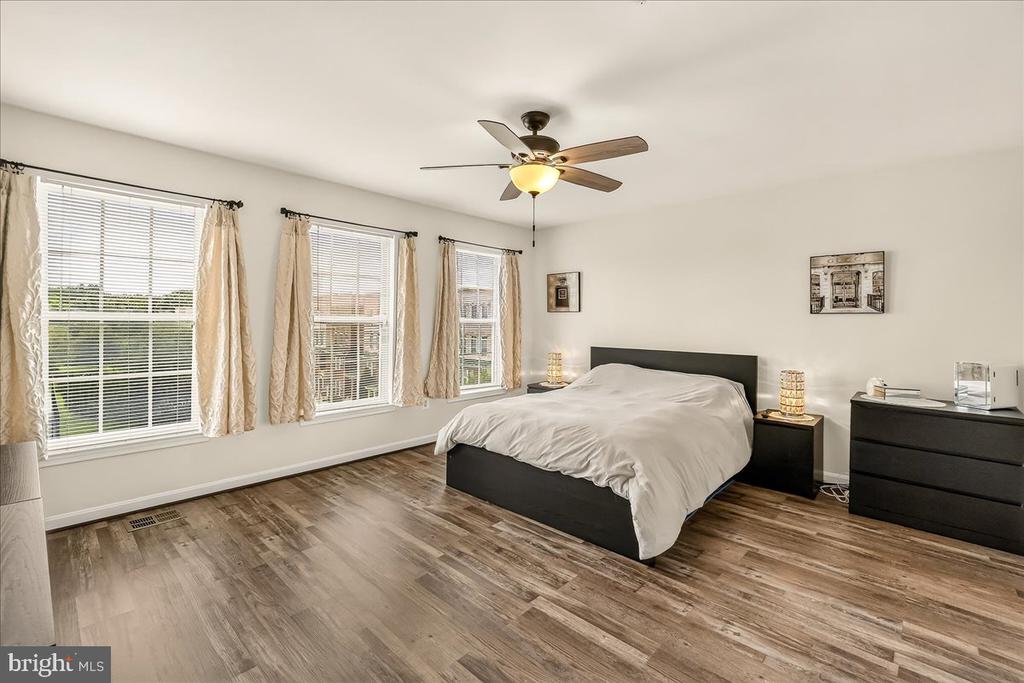 1794 POOLSIDE WAY Unit: 24-B