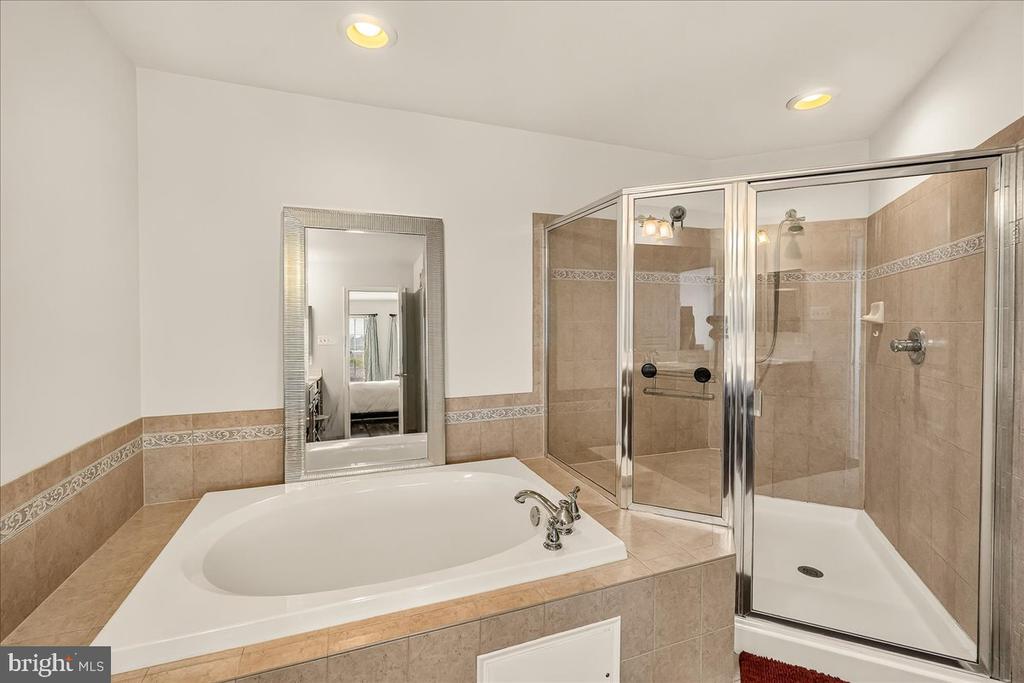 1794 POOLSIDE WAY Unit: 24-B