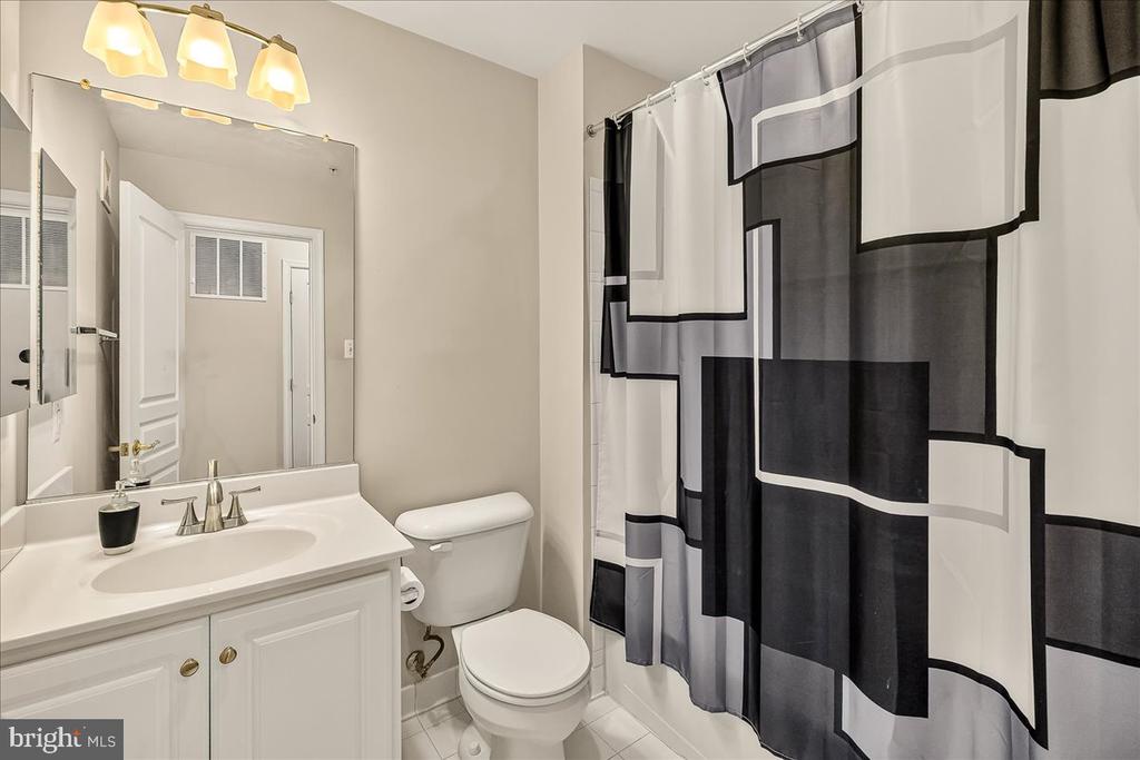 1794 POOLSIDE WAY Unit: 24-B