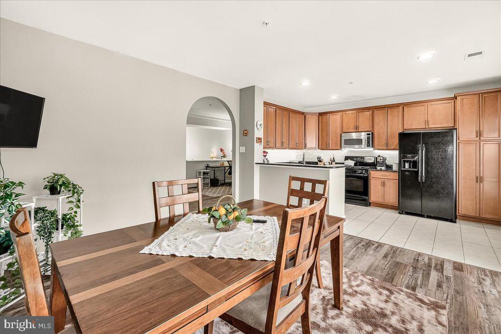 1794 POOLSIDE WAY Unit: 24-B