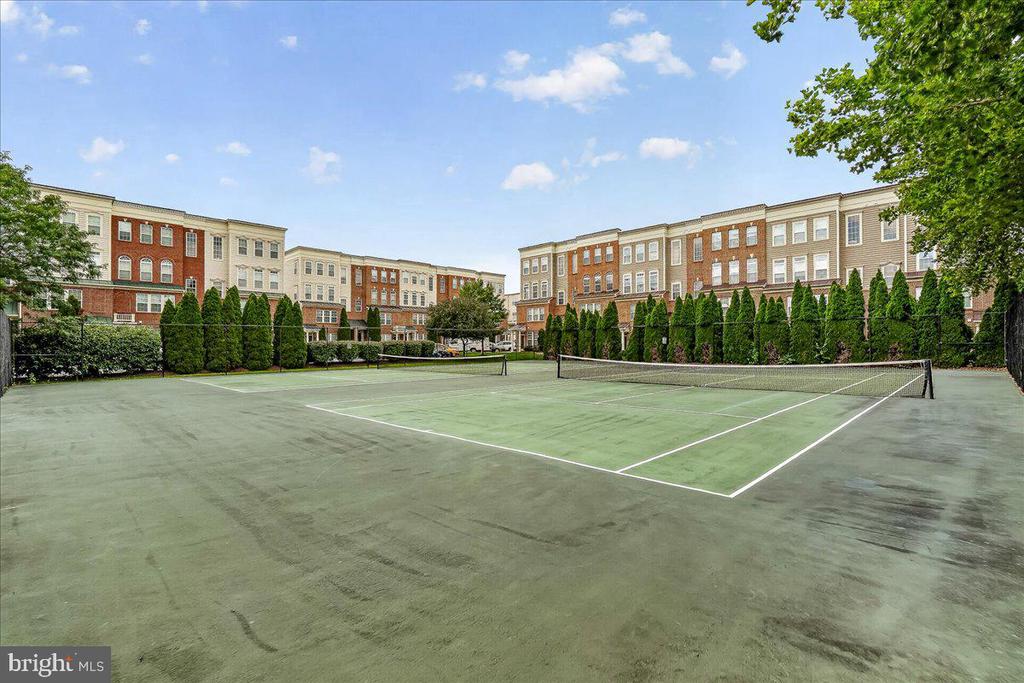 1794 POOLSIDE WAY Unit: 24-B