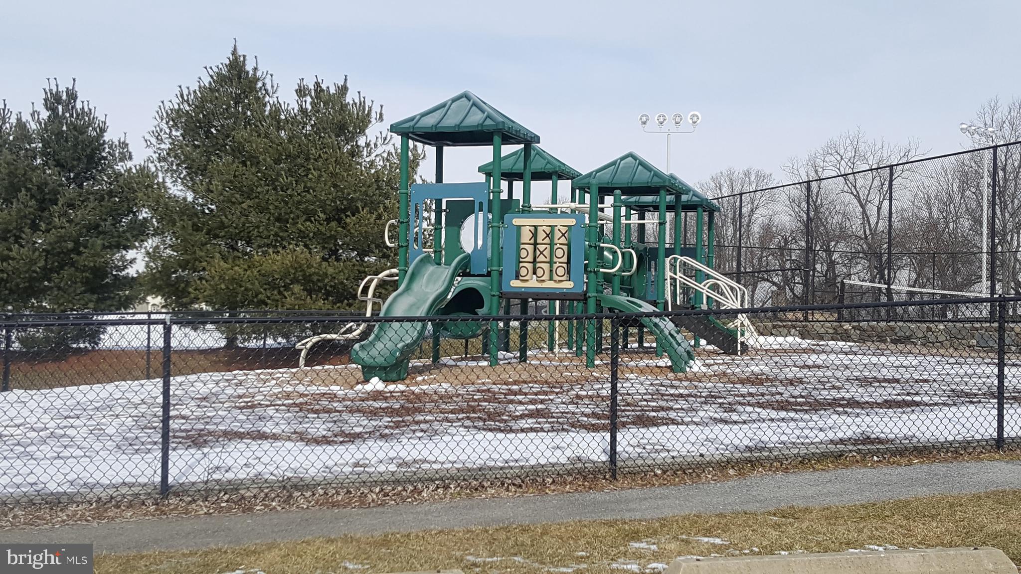 2120 TROON OVERLOOK J 203