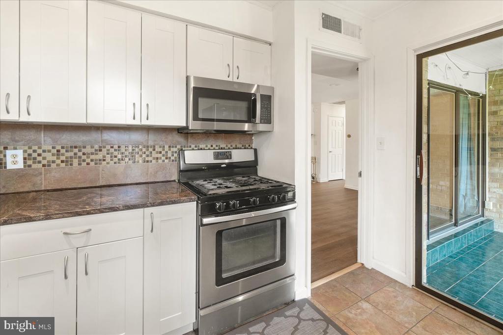 5476 CEDAR LANE C-3