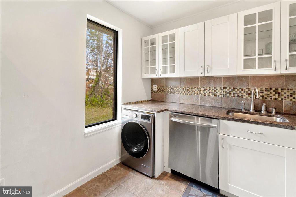 5476 CEDAR LANE C-3