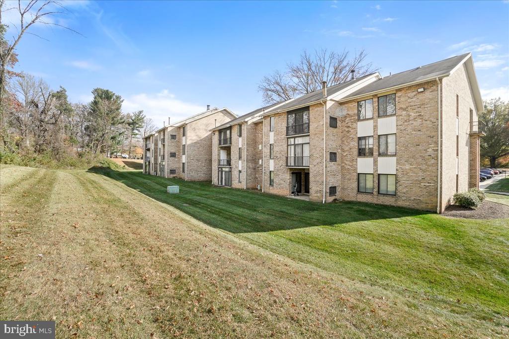 5476 CEDAR LANE C-3