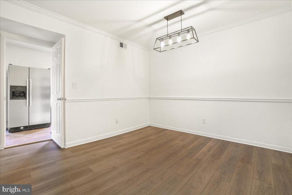 5476 CEDAR LANE C-3