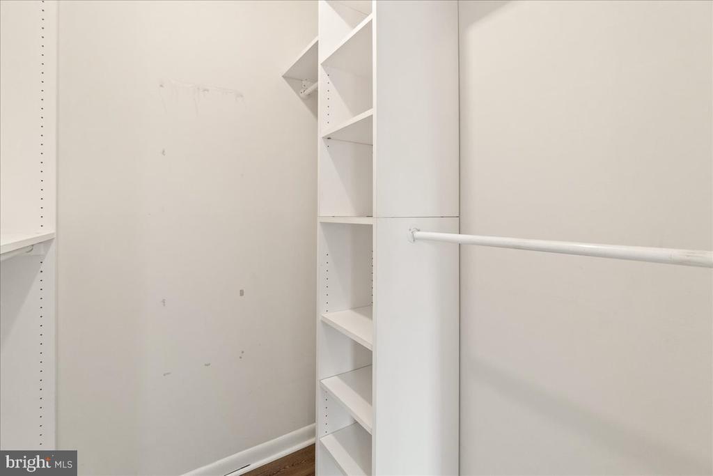 5476 CEDAR LANE C-3