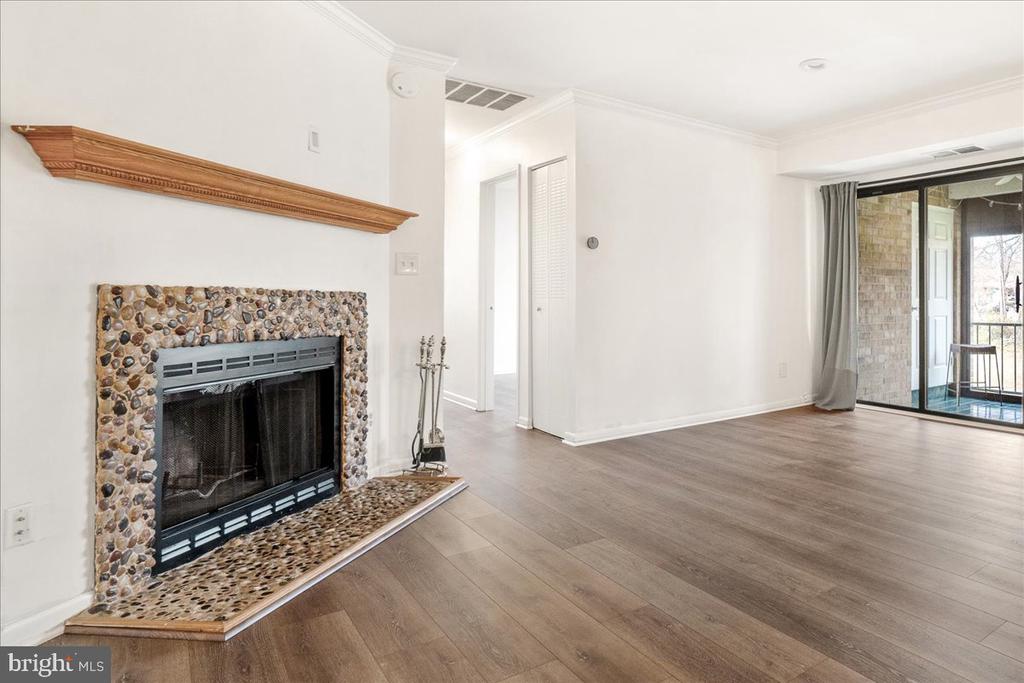 5476 CEDAR LANE C-3