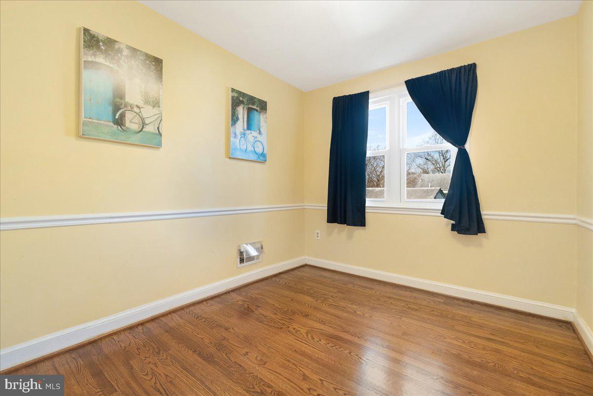 10026 BRUNETT AVENUE