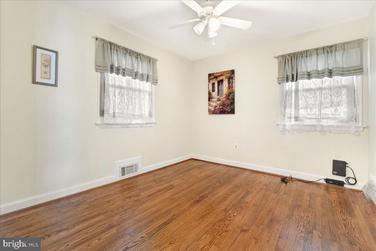 10026 BRUNETT AVENUE