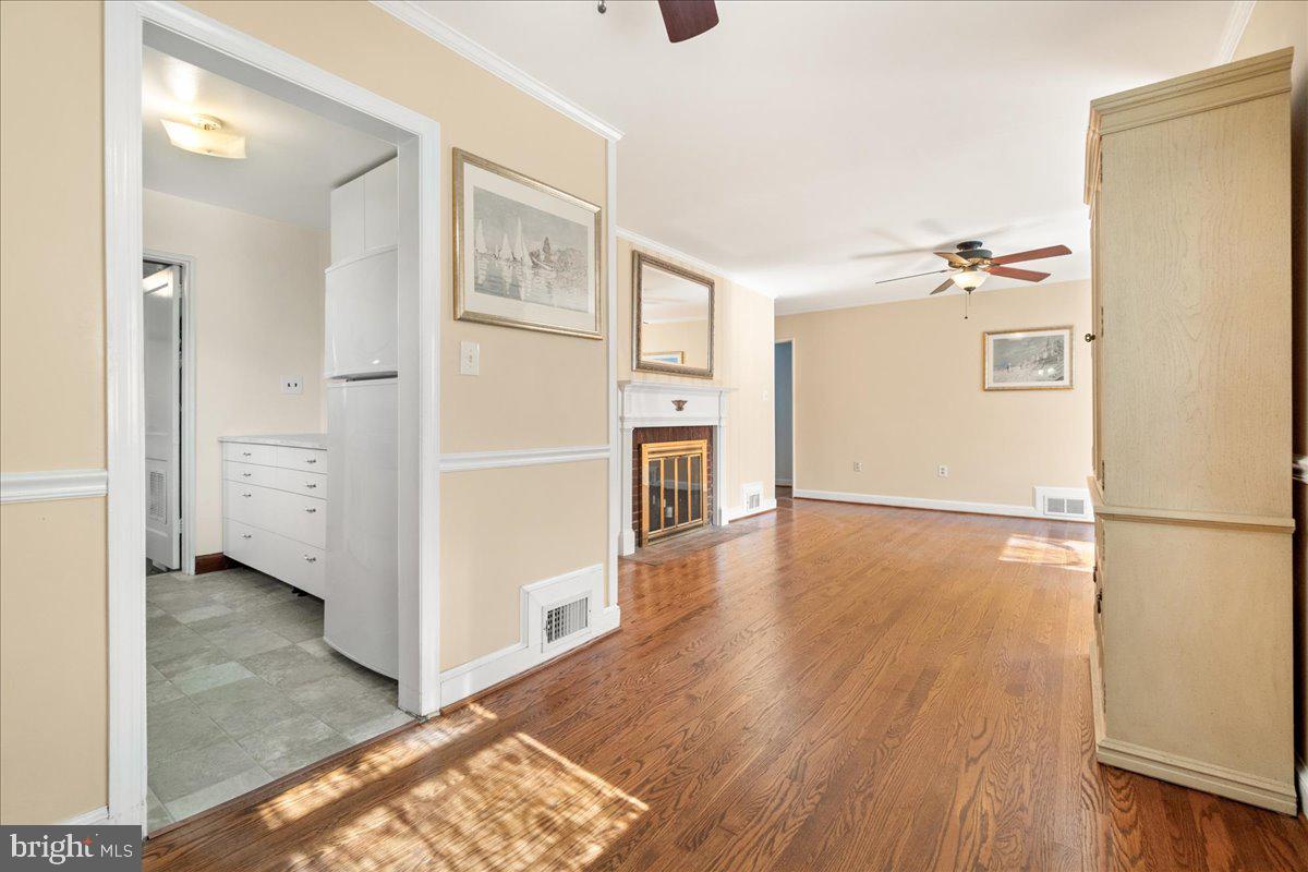 10026 BRUNETT AVENUE