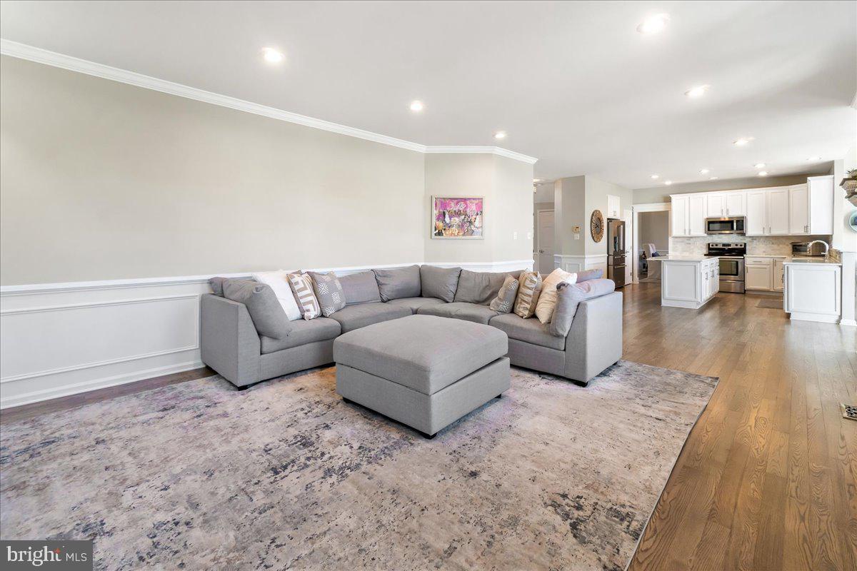 18306 CLEAR SMOKE ROAD