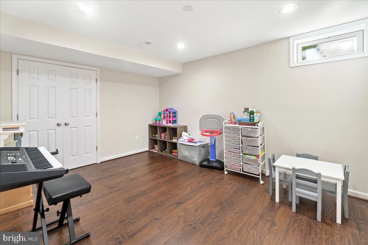 18306 CLEAR SMOKE ROAD