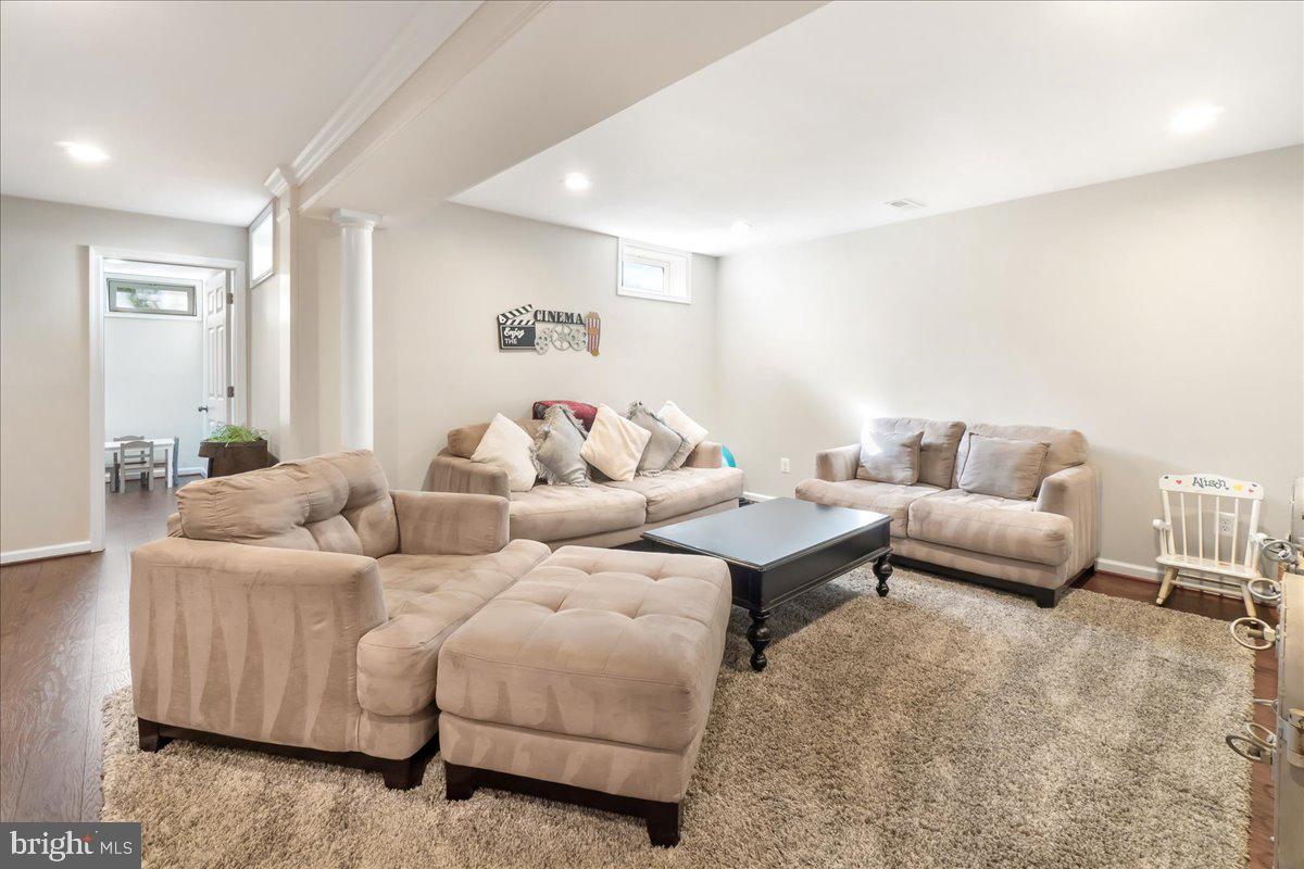 18306 CLEAR SMOKE ROAD