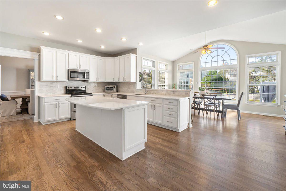 18306 CLEAR SMOKE ROAD