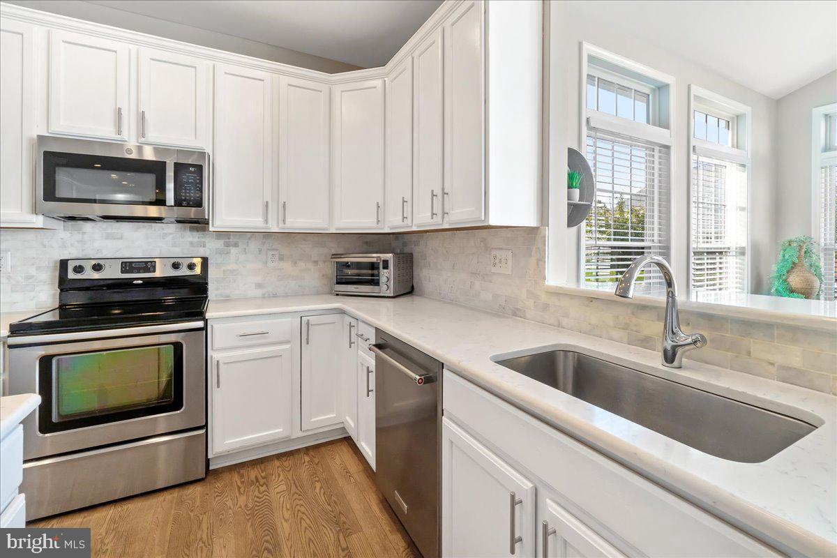 18306 CLEAR SMOKE ROAD