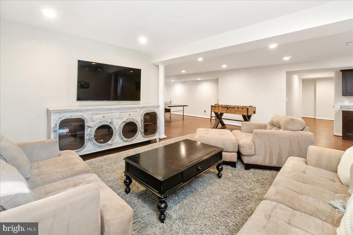 18306 CLEAR SMOKE ROAD