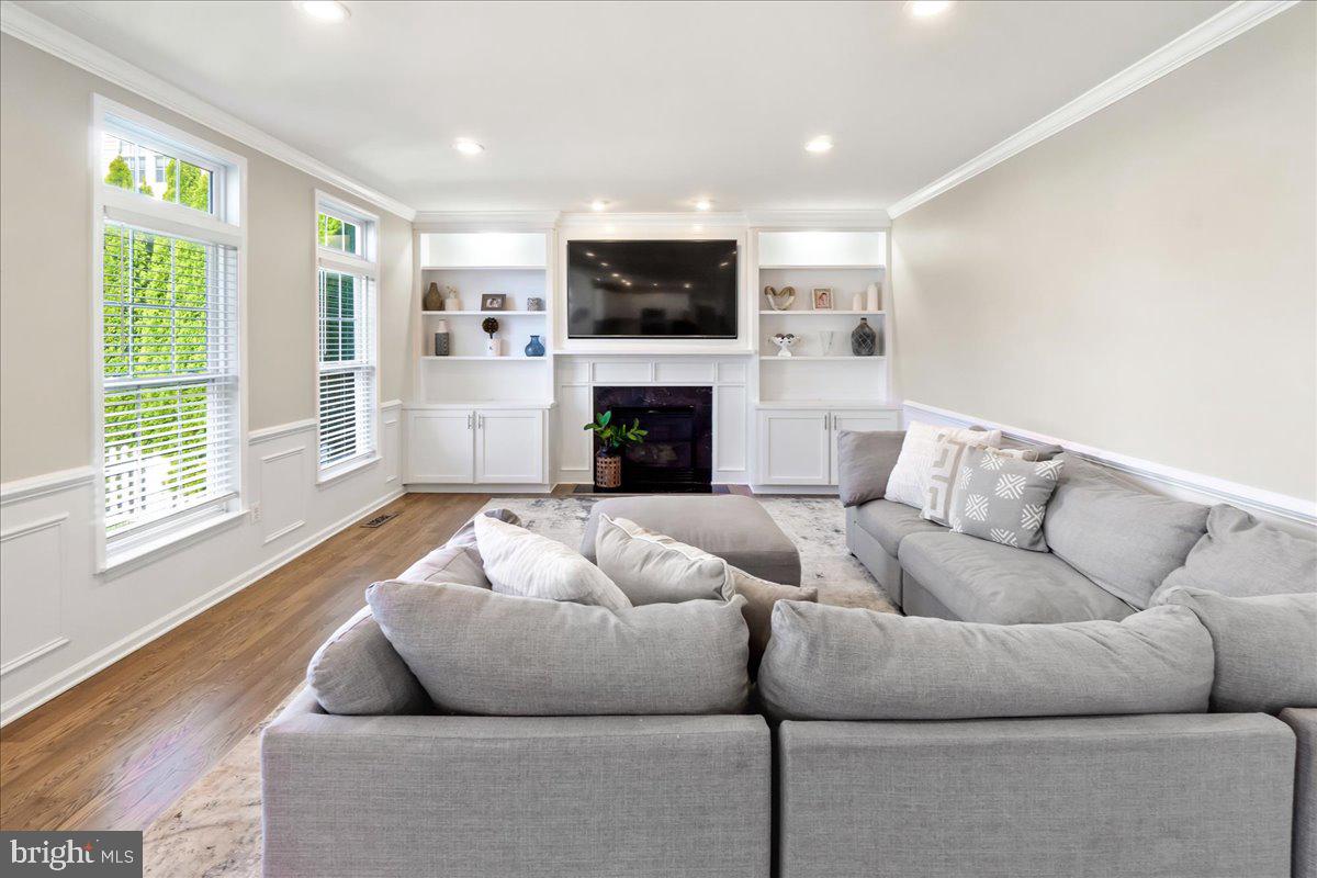 18306 CLEAR SMOKE ROAD