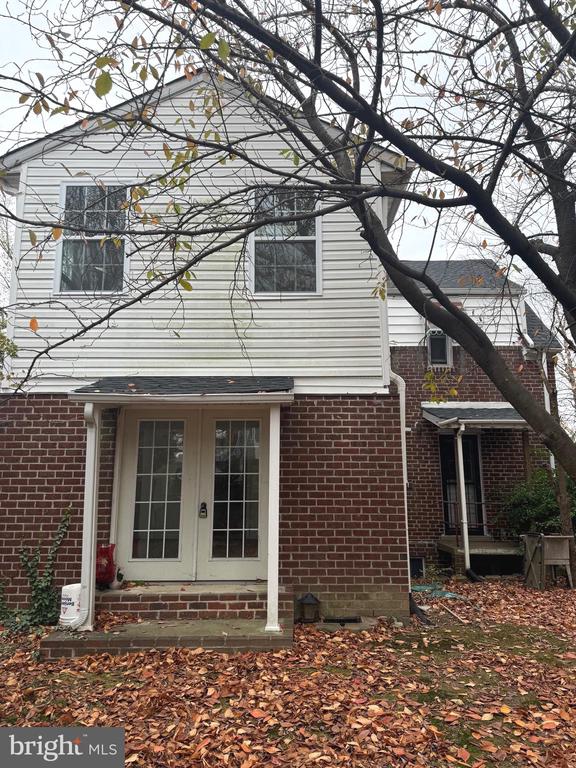 617 GREENBRIER DRIVE