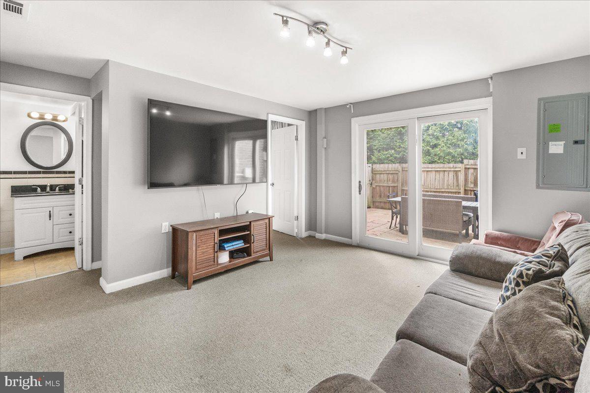 7135 MILL RUN DRIVE 14-3