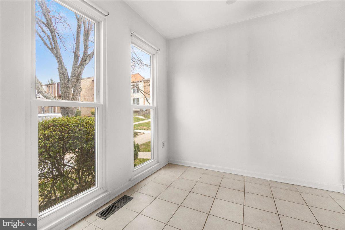 7135 MILL RUN DRIVE 14-3