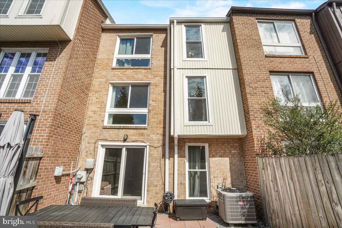 7135 MILL RUN DRIVE 14-3