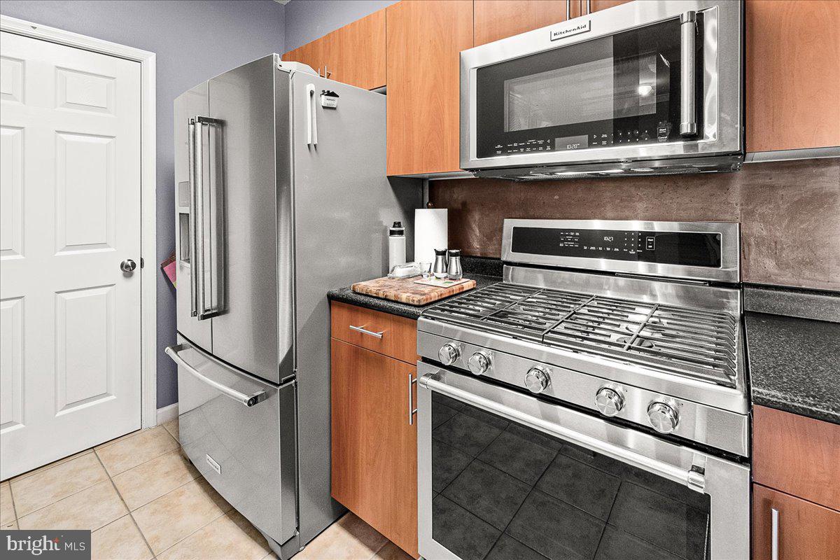 19617 GALWAY BAY CIRCLE 402