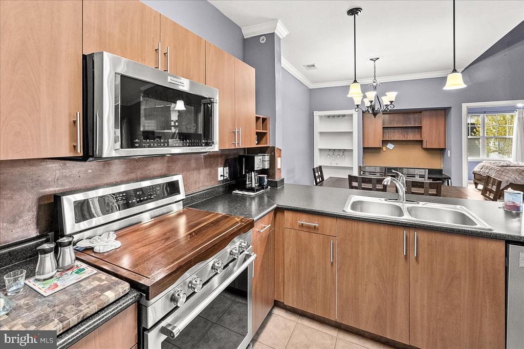19617 GALWAY BAY CIRCLE 402