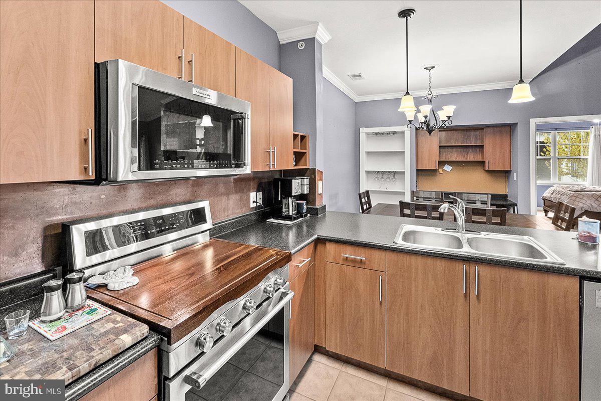 19617 GALWAY BAY CIRCLE 402