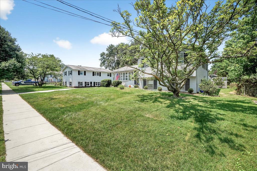 14208 LONDON LANE