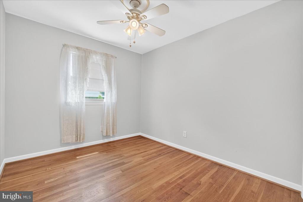 14208 LONDON LANE