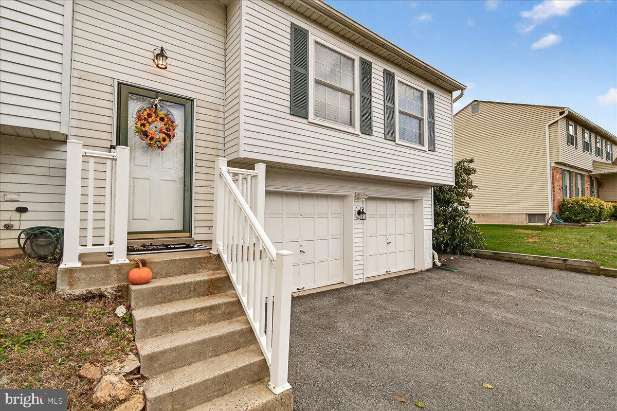 25109 CHIMNEY HOUSE COURT