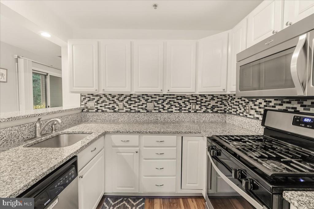 111 TIMBERBROOK LANE Unit: 102