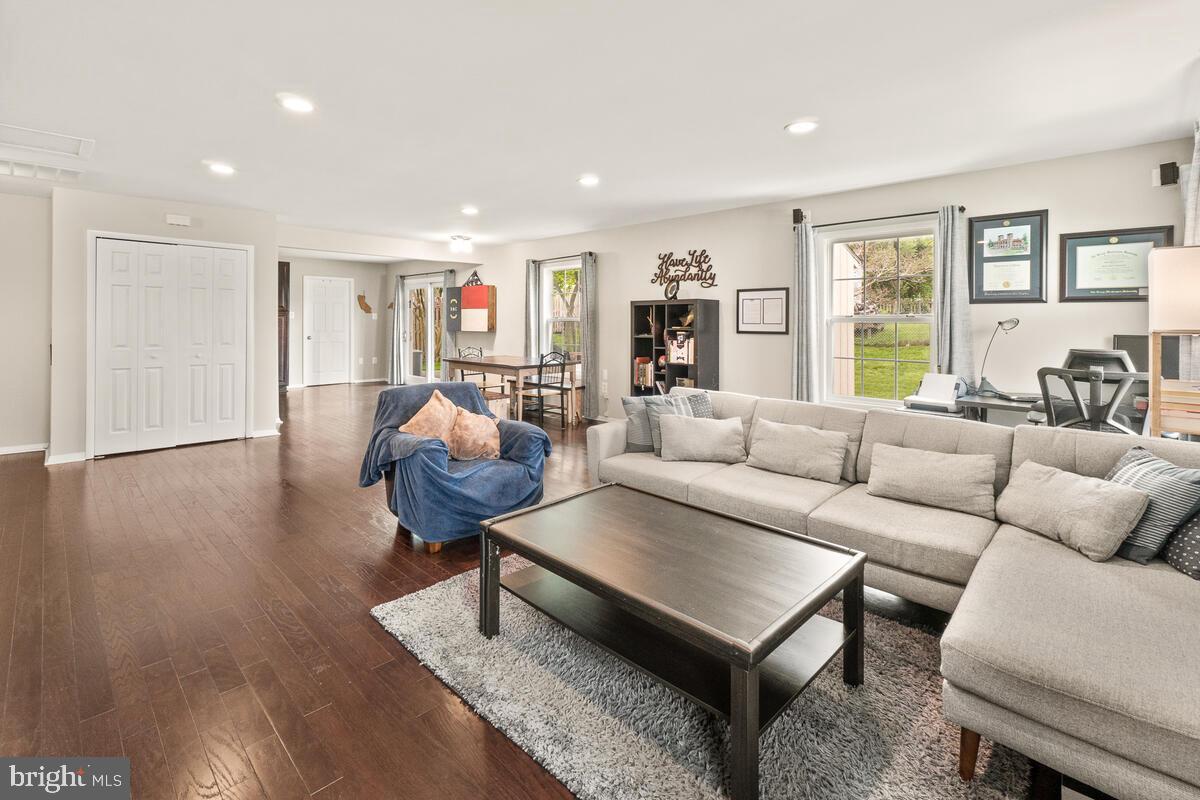 15721 PRESSWICK LANE