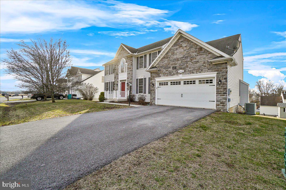 10222 SADDLEBROOKE LANE