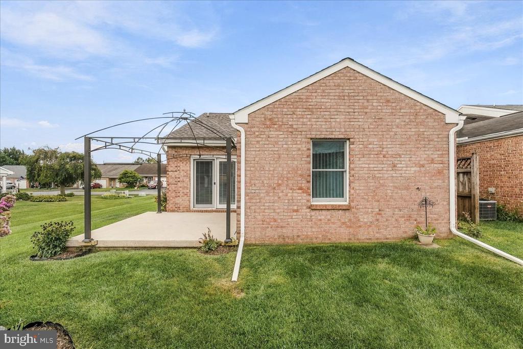 118 SUNFLOWER DRIVE