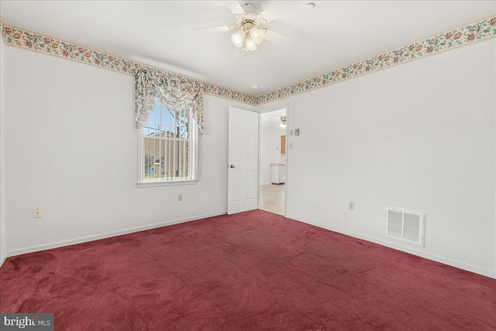 118 SUNFLOWER DRIVE