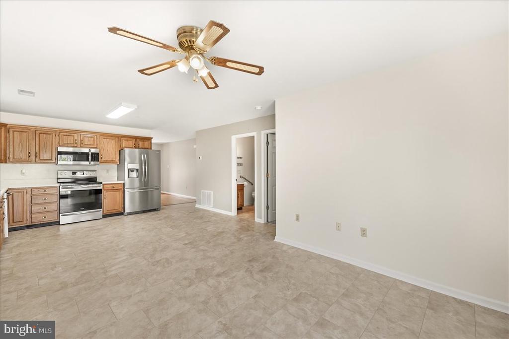 118 SUNFLOWER DRIVE